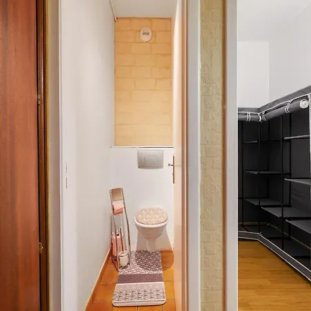Casa vacanze Simplistic In With Garden *