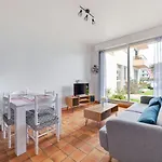 Simplistic In With Garden * Grandcamp-Maisy