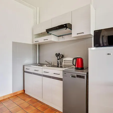 Simplistic In With Garden Holiday home *