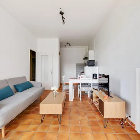 Holiday home Simplistic In With Garden Grandcamp-Maisy