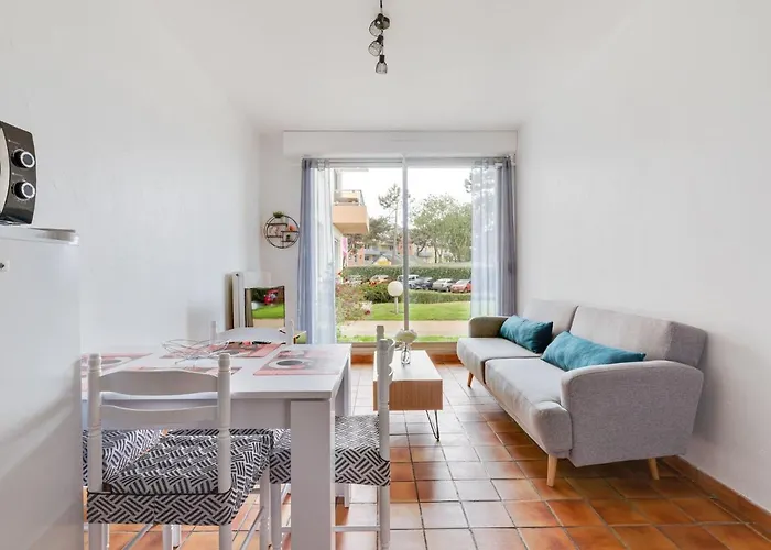 Simplistic In With Garden *