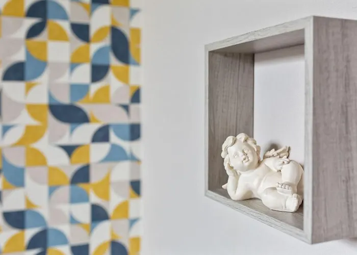 Simplistic In With Garden