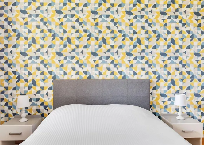 Simplistic In With Garden Semesterbostad