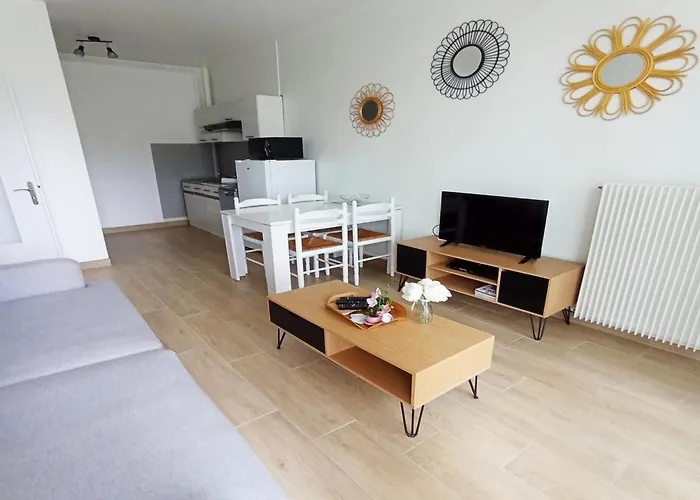 Simplistic In With Garden *