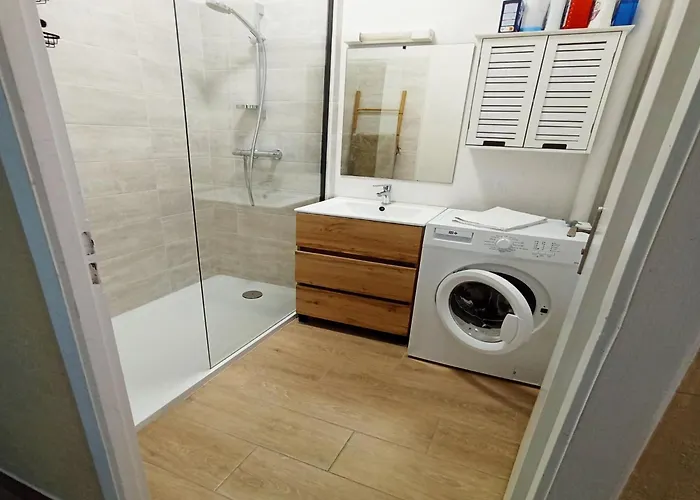 Simplistic In With Garden Grandcamp-Maisy