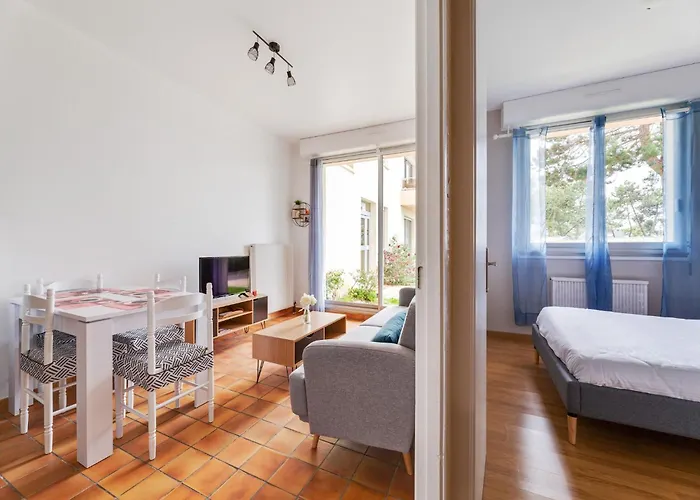 Semesterbostad Simplistic In With Garden